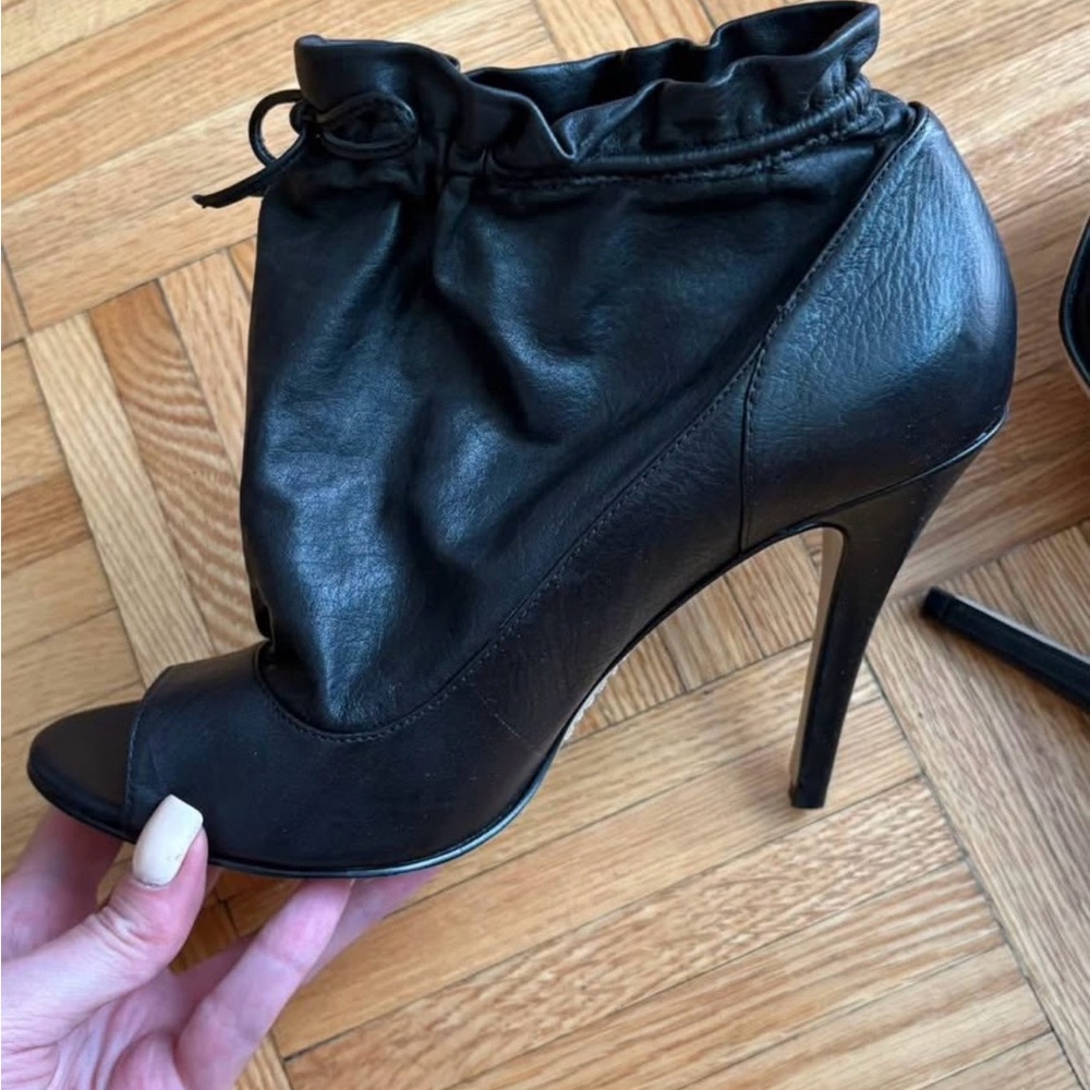 Black Peep-Toe High Heel Ankle Boutique 9